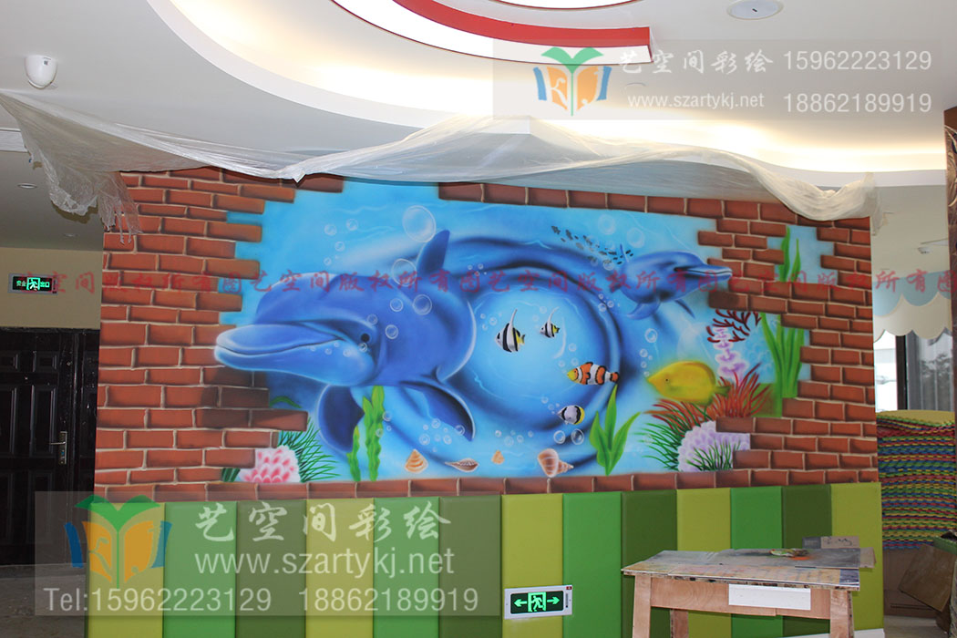 学校彩绘点亮文明走廊